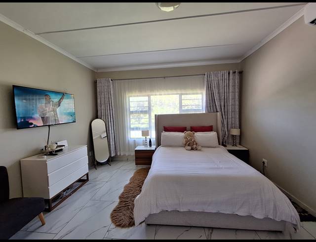 4 BEDROOM FREESTANDING FOR SALE IN UVONGO